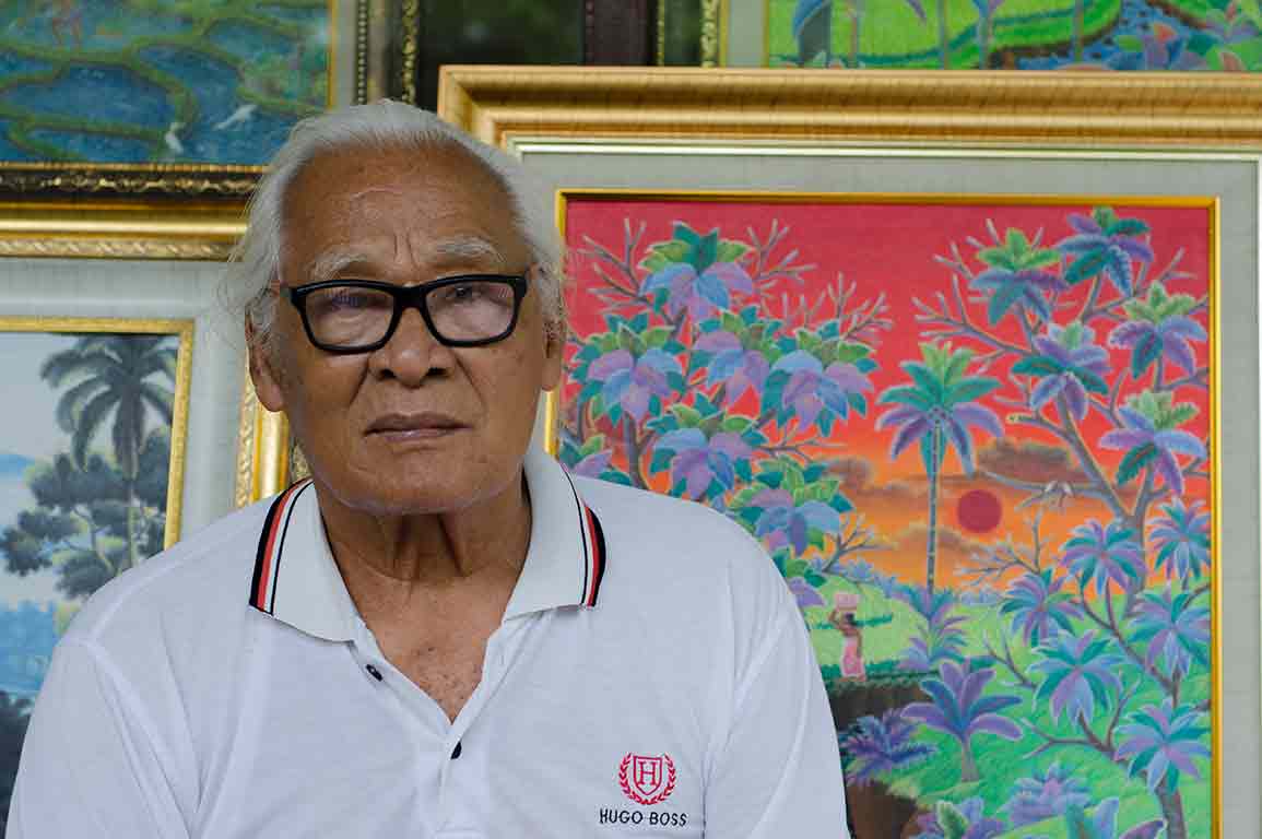 Ngurah KK pelukis gaya Young Artist Panestanan, Ubud, Bali.